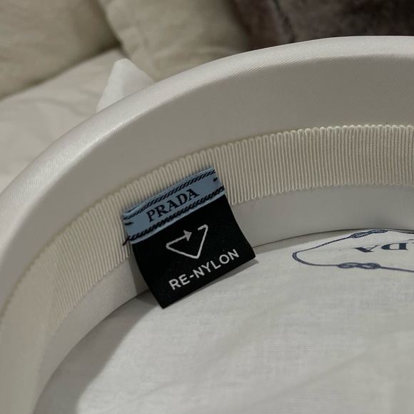 PRADA re-nylon headband. White. Never Worn. Authentic. 6 cm width. Sophisticated - Picture 6 of 6